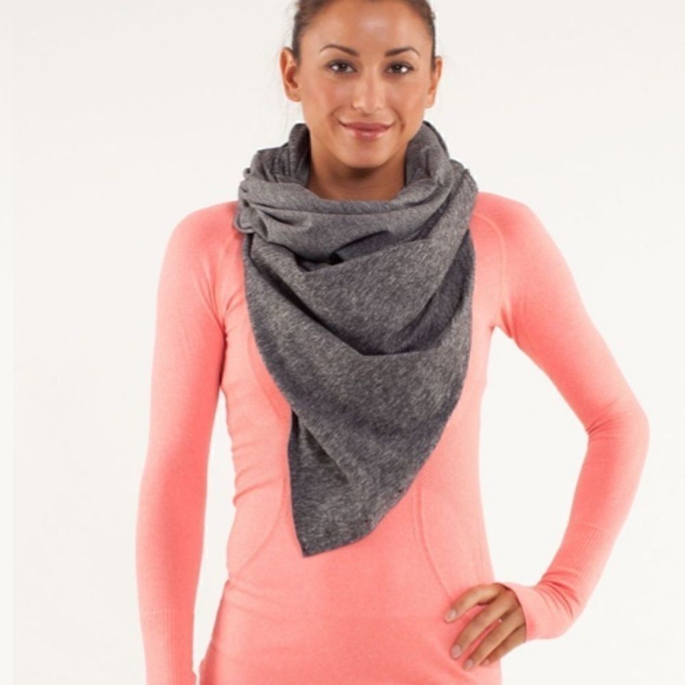 Lululemon Vinyasa Scarf Wrap Heathered Black Rulu